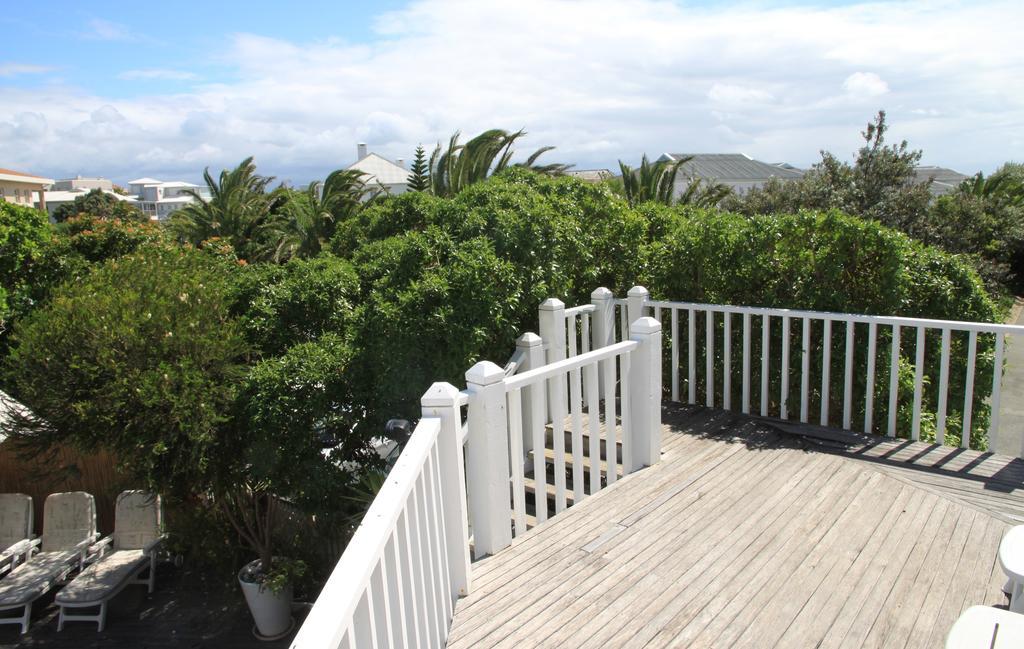 Sea Breeze Beach House Плетенбърг Бей Екстериор снимка