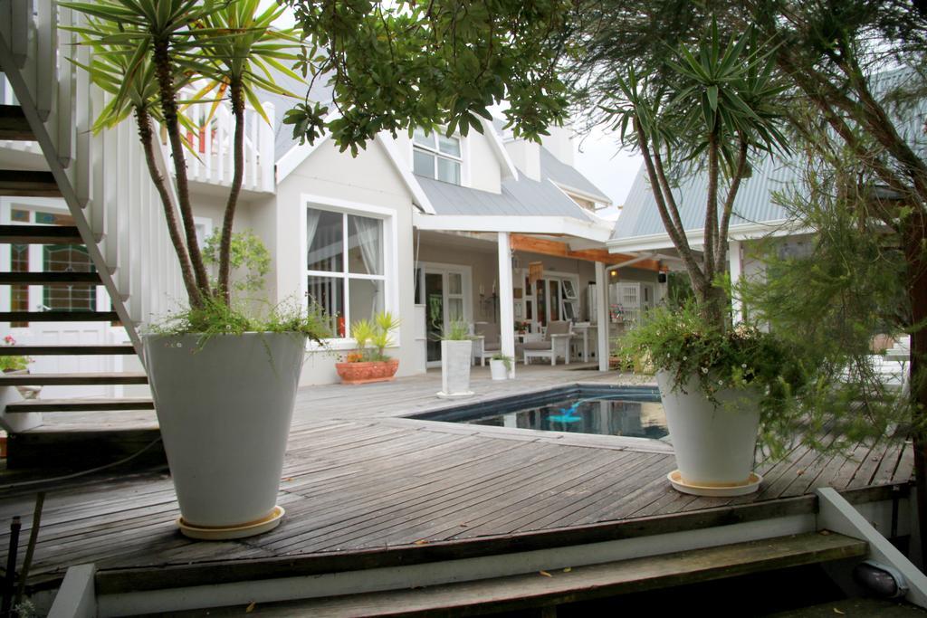 Sea Breeze Beach House Плетенбърг Бей Екстериор снимка