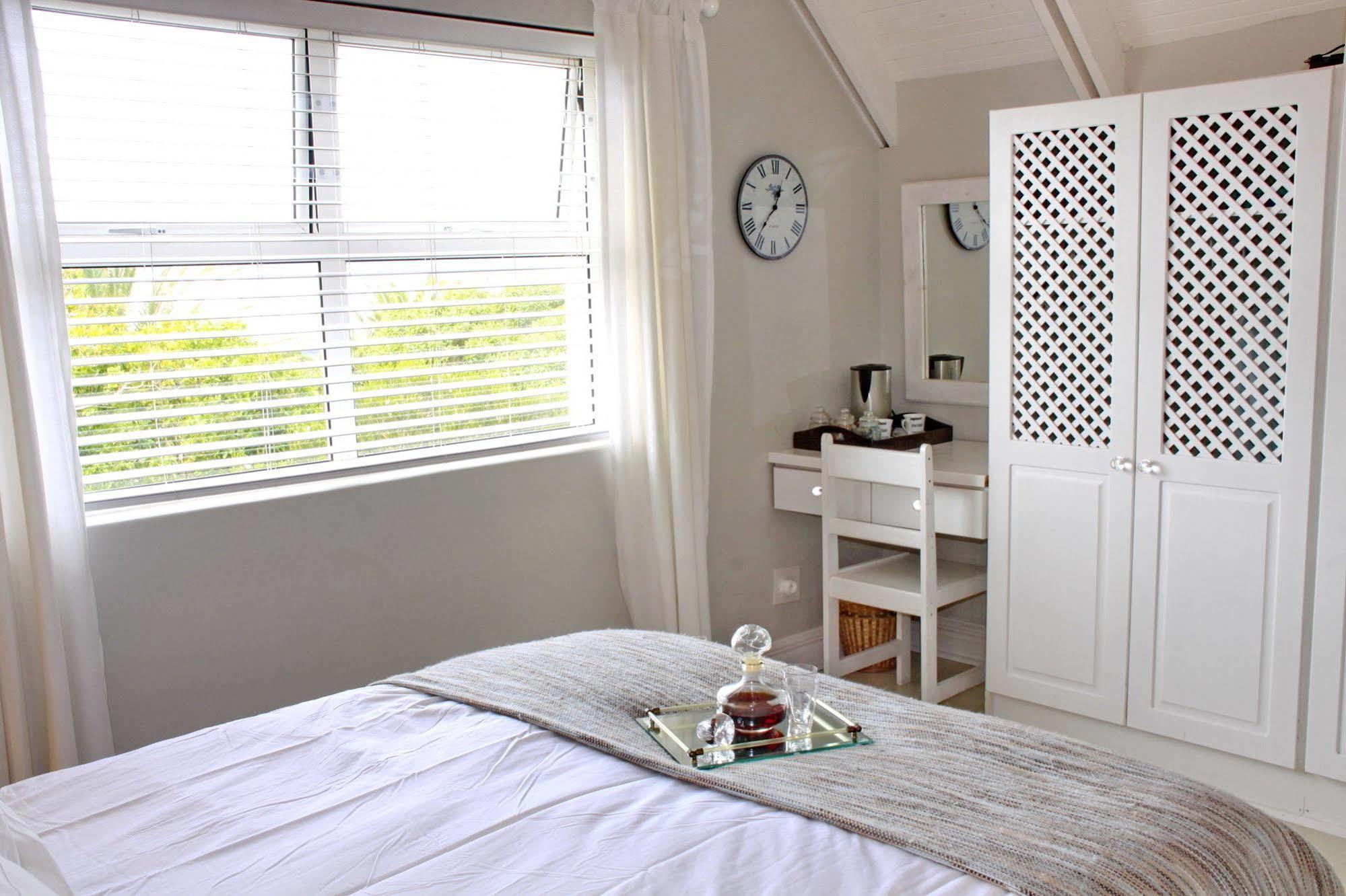 Sea Breeze Beach House Плетенбърг Бей Екстериор снимка