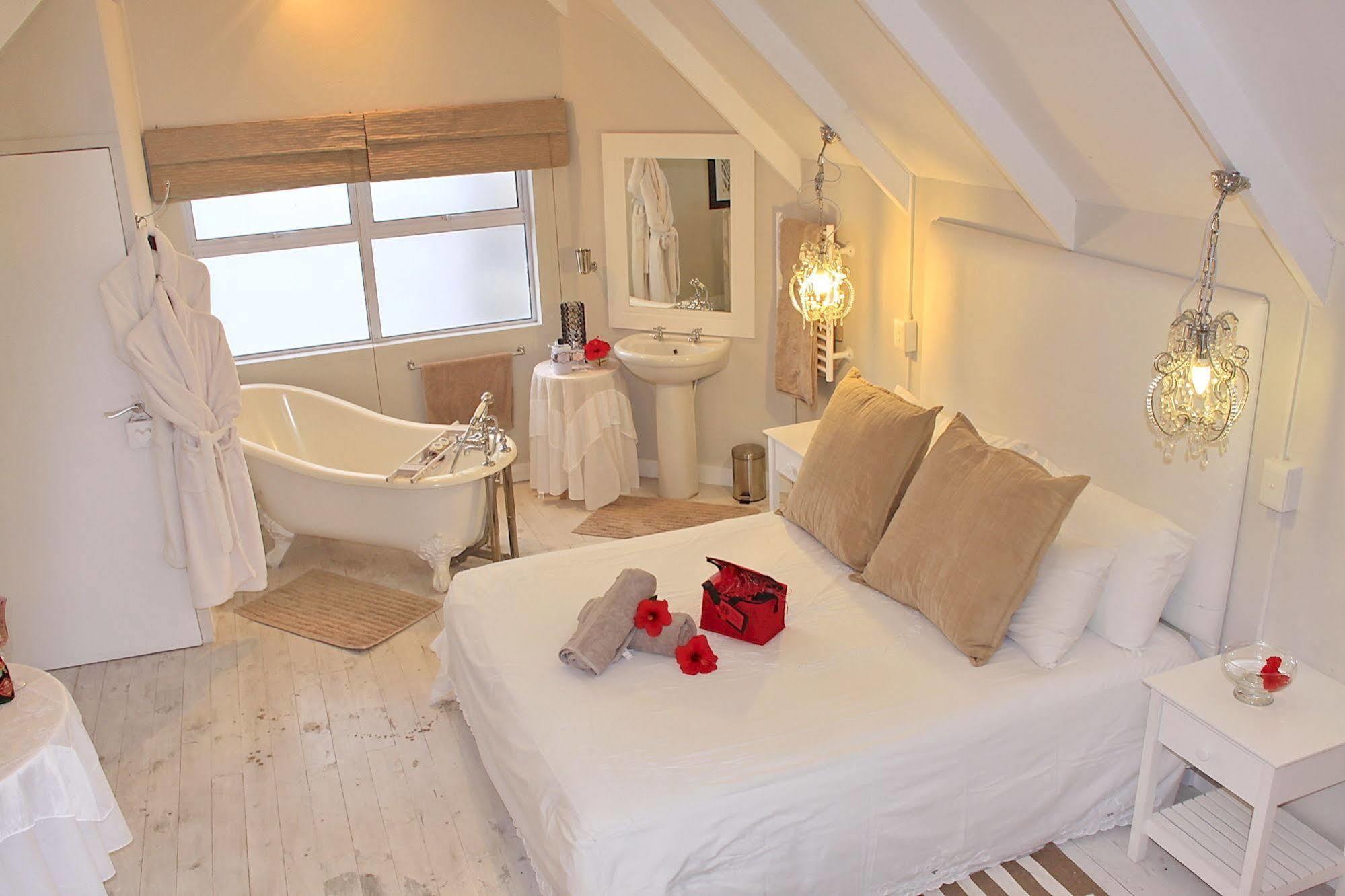 Sea Breeze Beach House Плетенбърг Бей Екстериор снимка